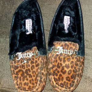 Juicy Couture furry slip on